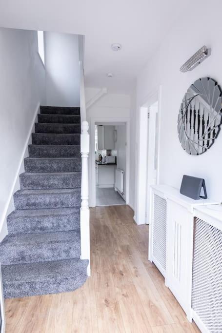 Windsor House 3 Bedrooms Sleeps 8 Manchester Exterior foto