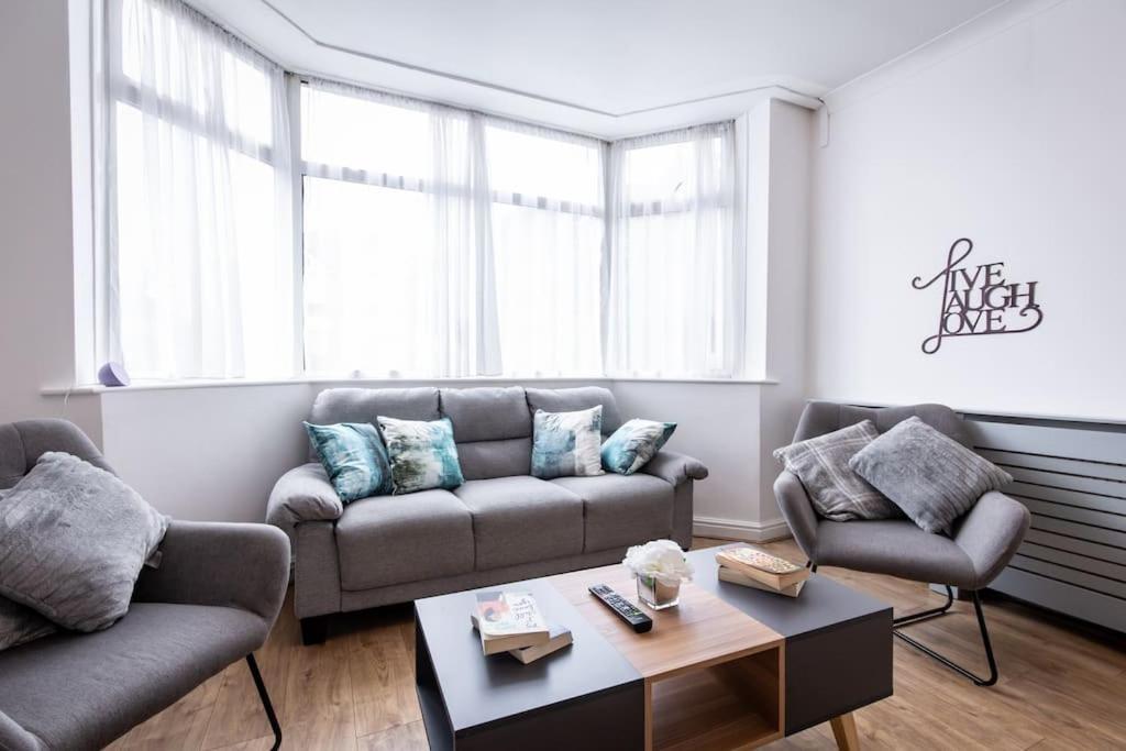 Windsor House 3 Bedrooms Sleeps 8 Manchester Exterior foto